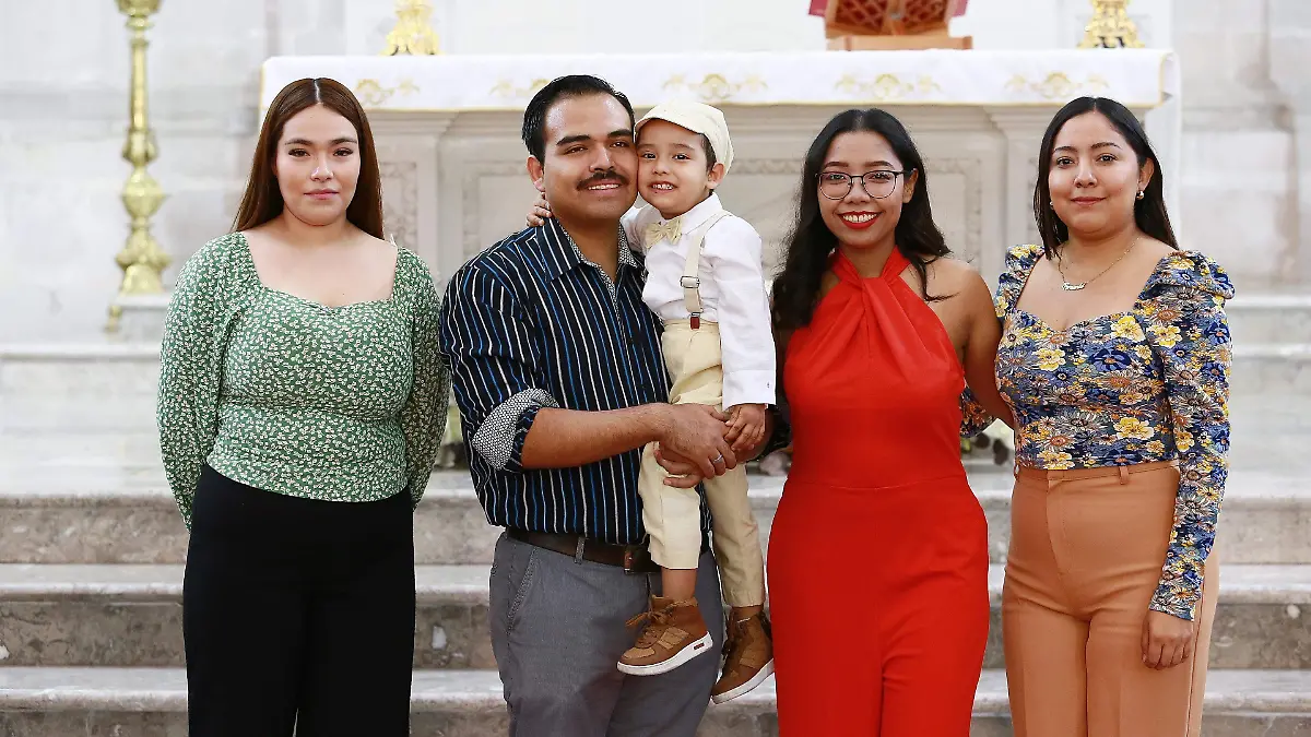 El día que presentaron al templo a Samuel Moreno Galarza