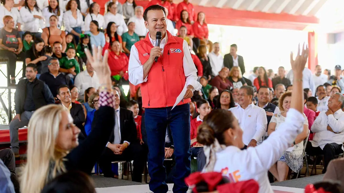 Arranca ciclo escolar en cinco mil escuelas de Durango