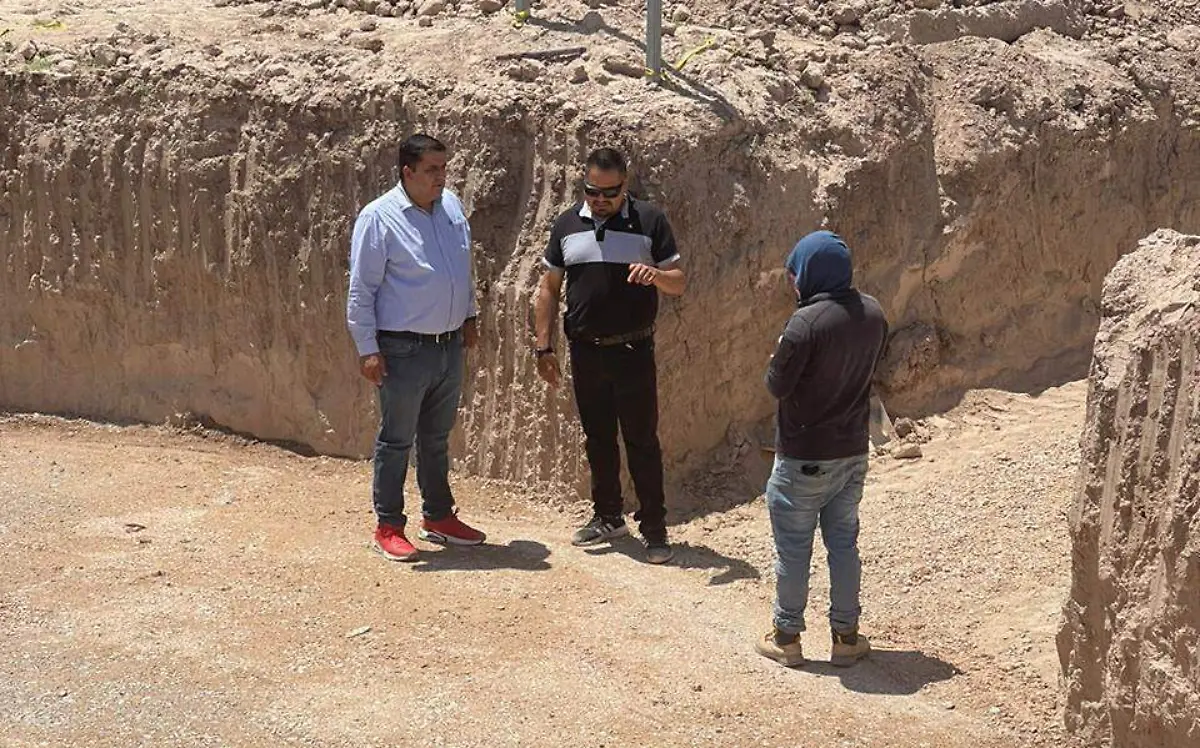 Alcalde de Lerdo supervisa construcción de mega tanque Primavera