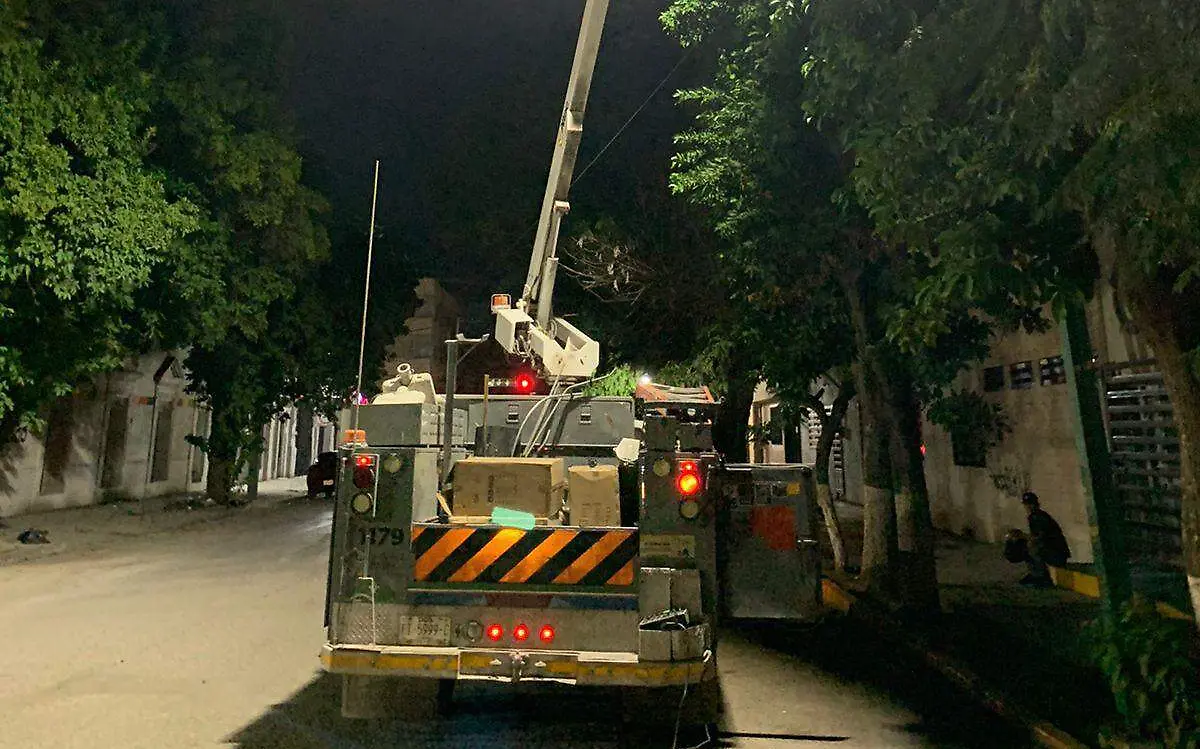 Servicios Públicos optimiza alumbrado público en el centro de la ciudad