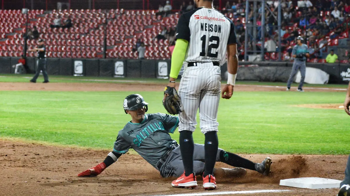 Caliente vuelve a caer, ahora ante Saraperos 14-3