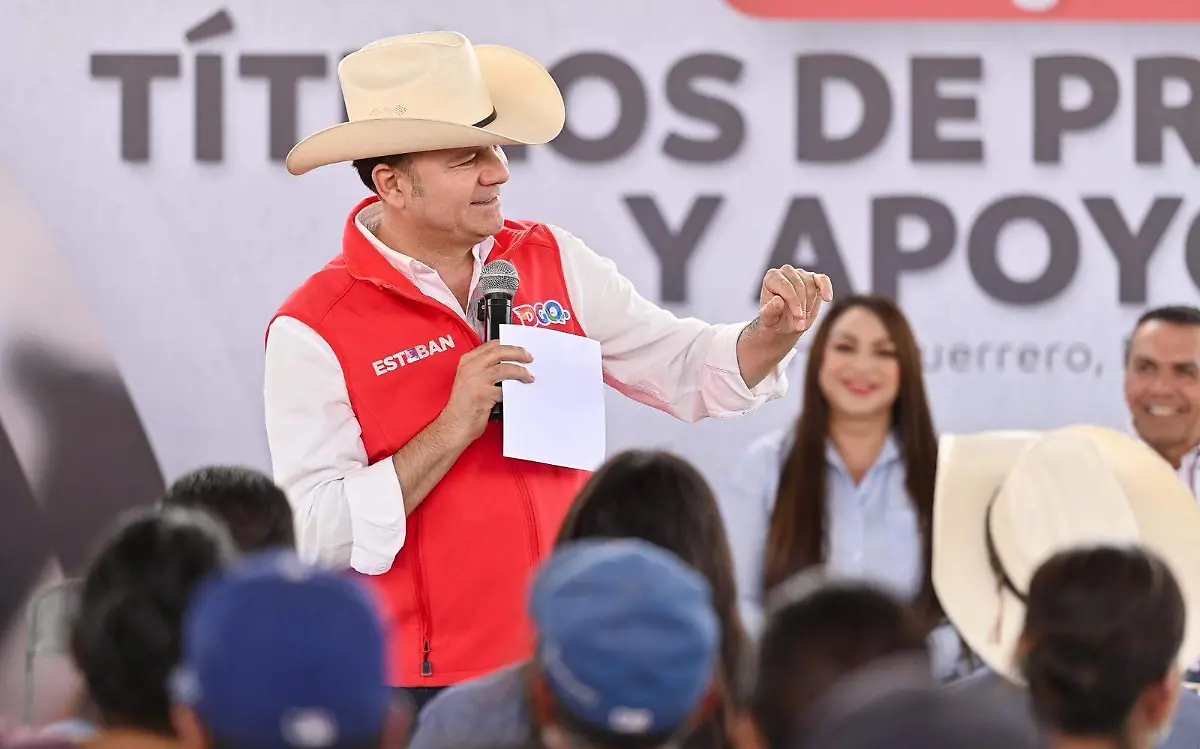 Esteban Villegas impulsa más obras en Vicente Guerrero