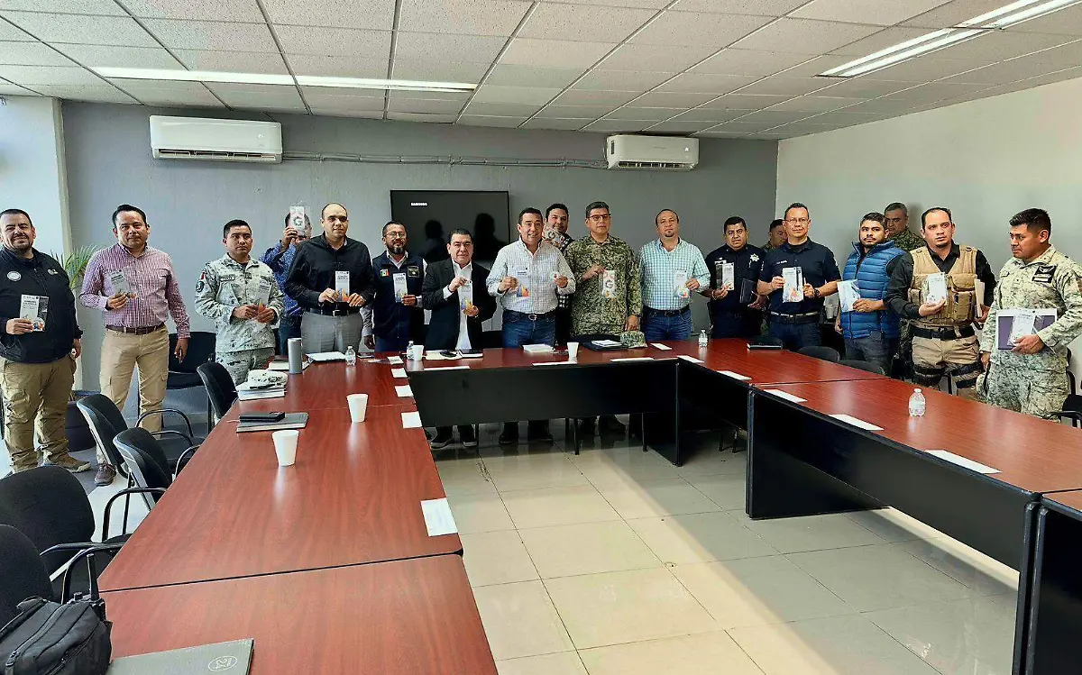 Presentan el programa “Guardianes con Estrella” ante la Mesa de Construcción de Paz y Seguridad