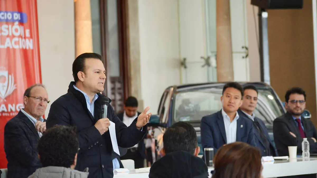 Llega inversión a Durango con empresa de autos eléctricos, anuncia Esteban Villegas