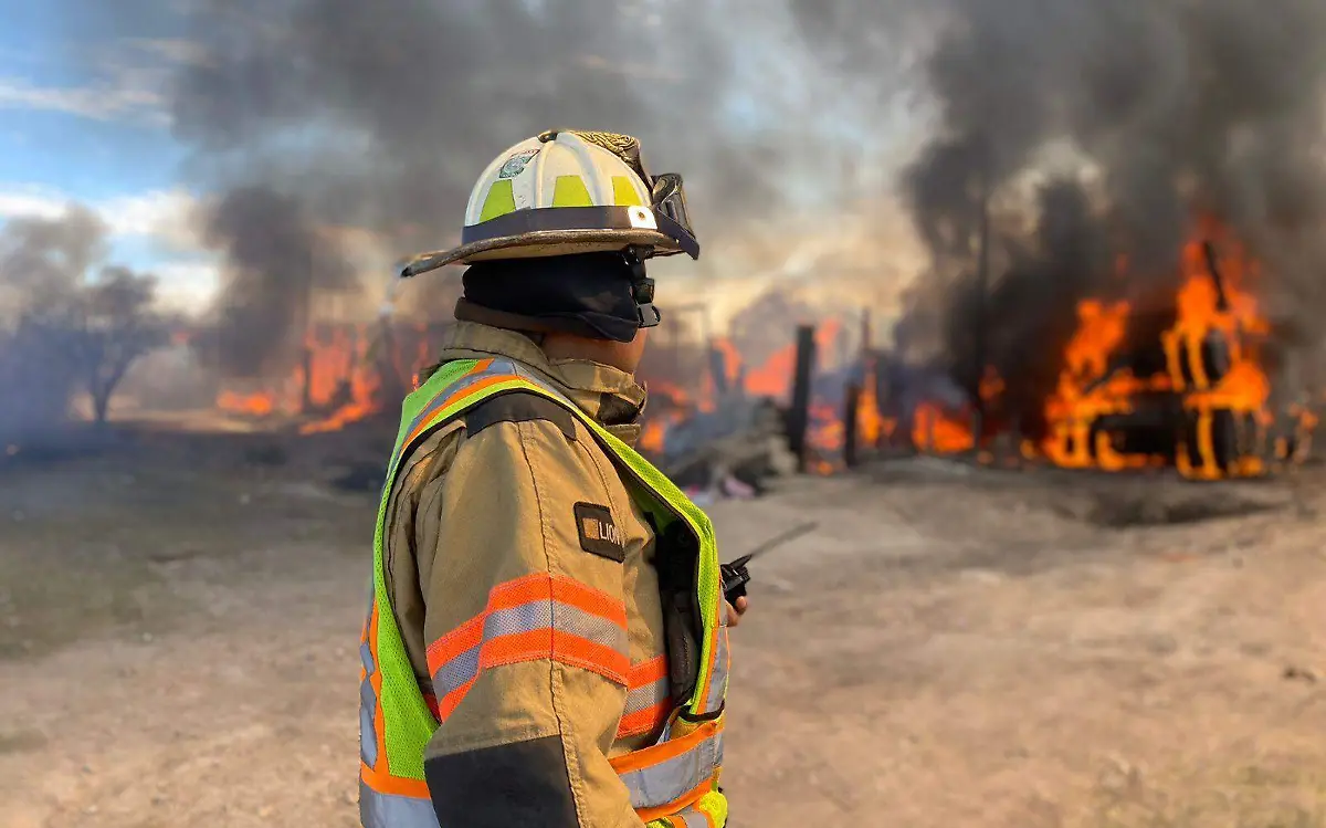 Entregarán equipo a bomberos próximamente