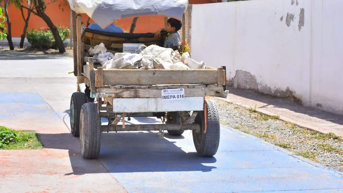 Gómez Palacio mantiene coordinación y control con carromateros