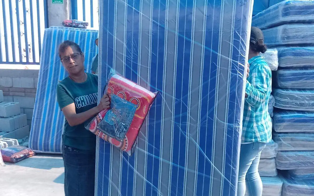 “Guino” Herrera envía colchones al Vergel