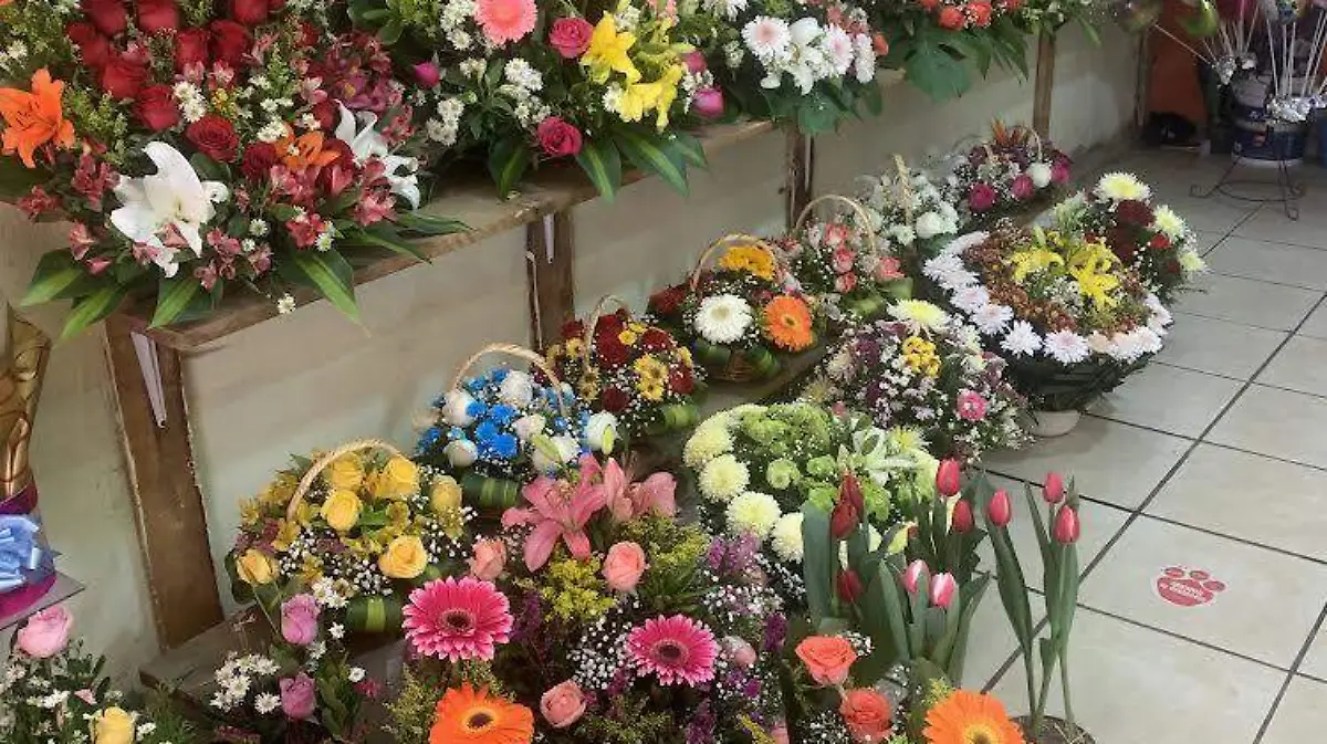 Comercio de Nuevo Ideal espera repunte de ventas en San Valentín 