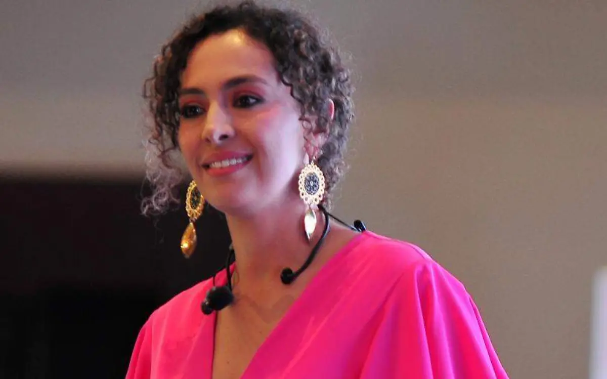 Presenta Gaby Hernández su estrategia "senadora 3 en 1” 