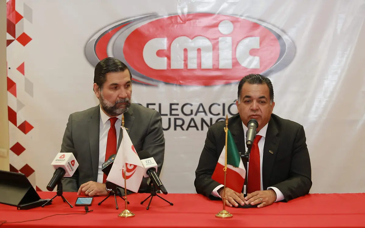 Rinde protesta nuevo presidente de la CMIC en Durango
