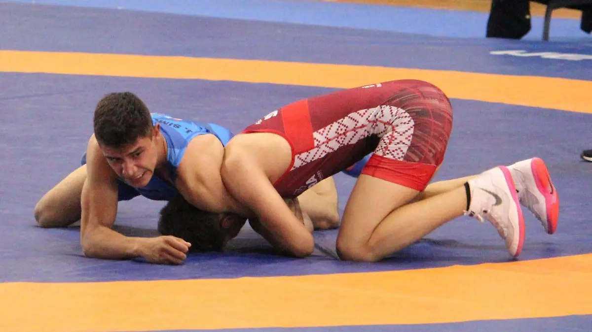 Llegó el bronce para Durango en luchas asociadas