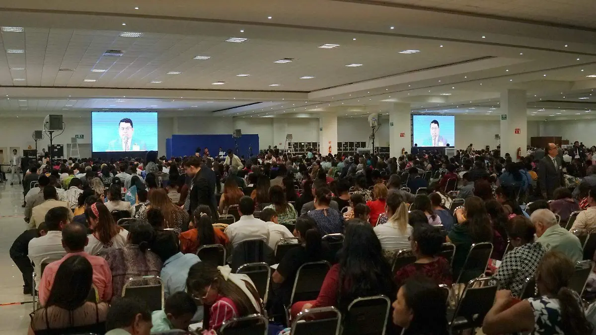 Testigos de Jehová difunden buenas noticias en Gómez Palacio