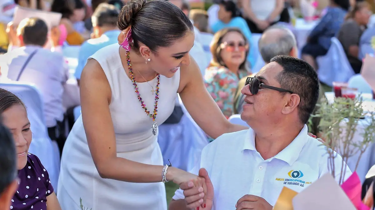 DIF Estatal otorga actas de nacimiento en sistema braille