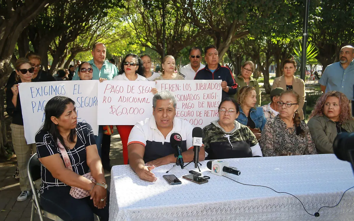 Docentes denunciarán al líder del SNTE Sección 44 de no pagar el seguro de retiro