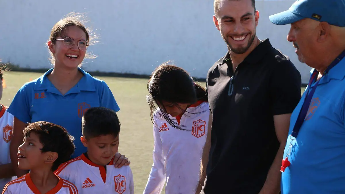 Alejandro Mayorga, en Durango, con su gente