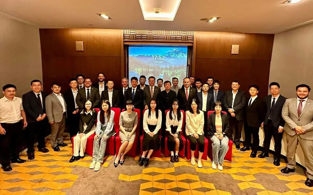 Esteban presentó ante empresas atractivos de Durango