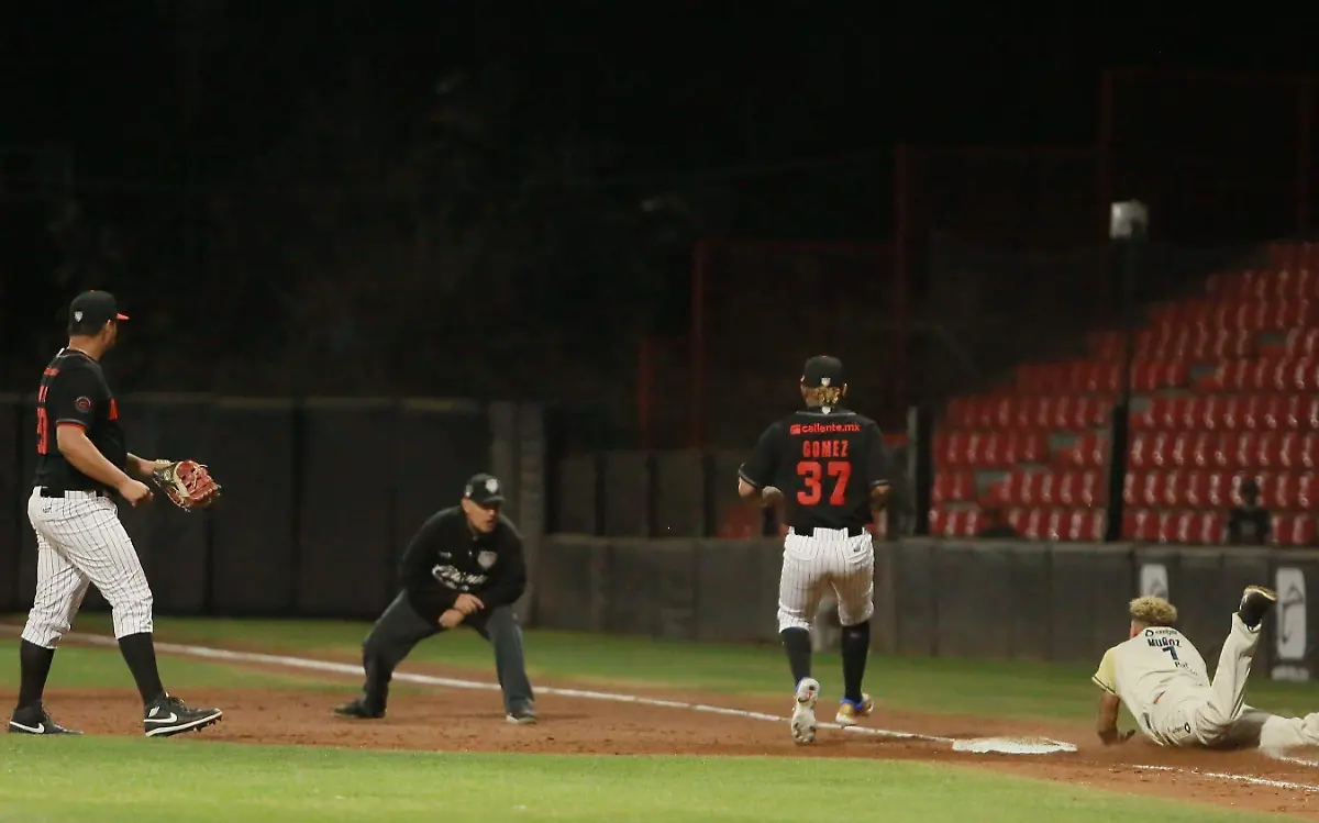 Caliente gana en la novena y con ello la serie a Dos Laredos