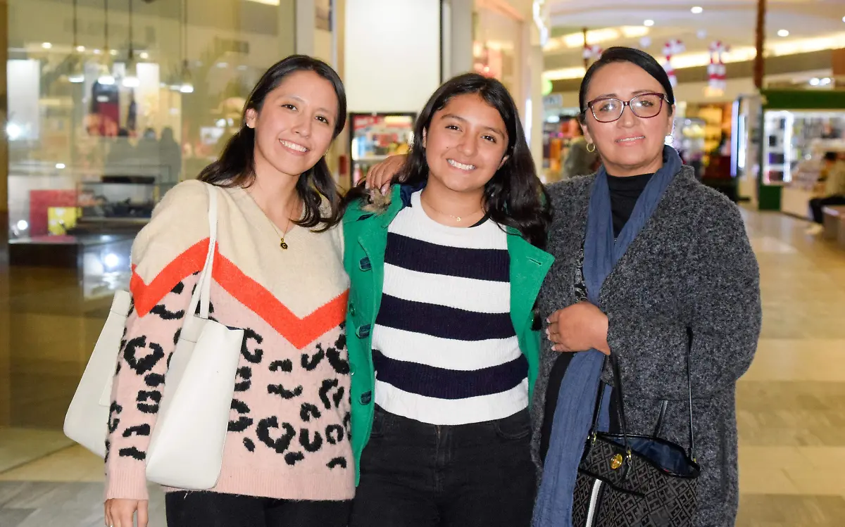 Claudia Martínez, Camila Nava y Claudia Salazar