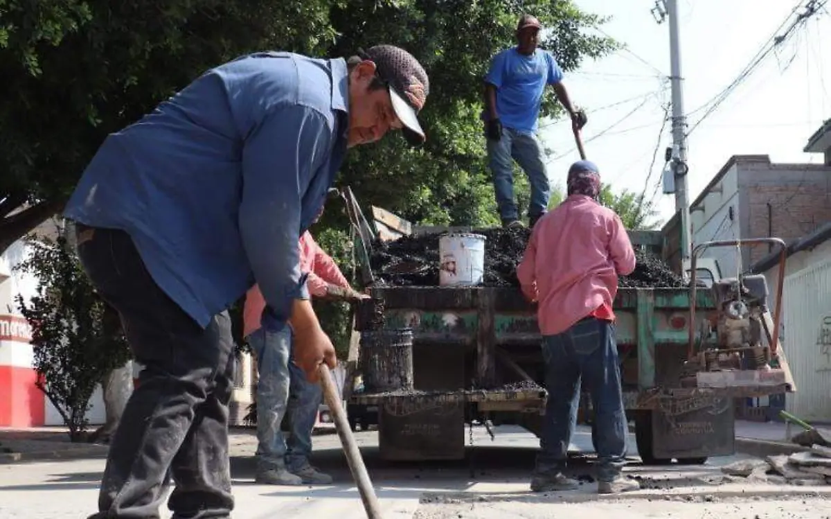 Realizan trabajos de bacheo son permanentes en lerdo