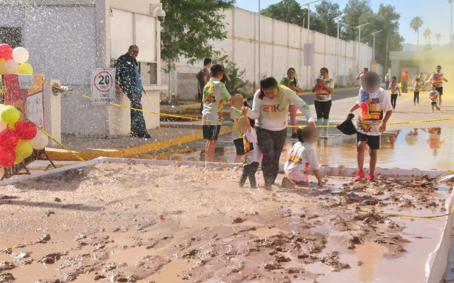 Carrera Nuestros Héroes Colors 2024 en la Laguna