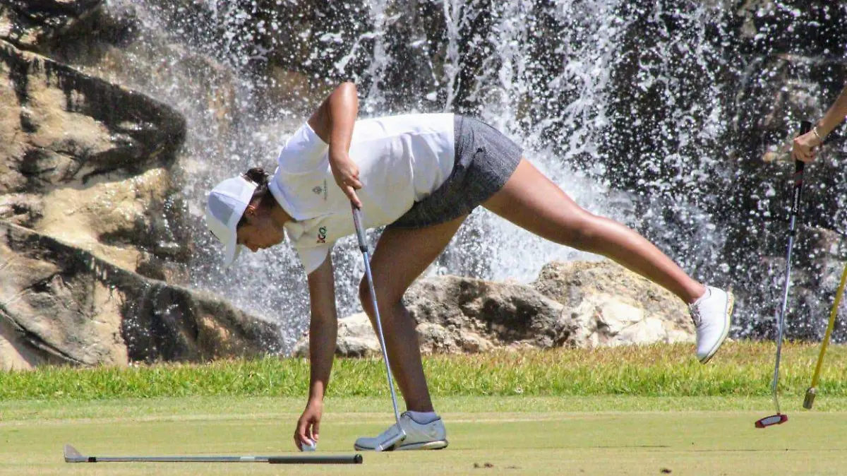 Golfista de Durango termina en el décimo lugar