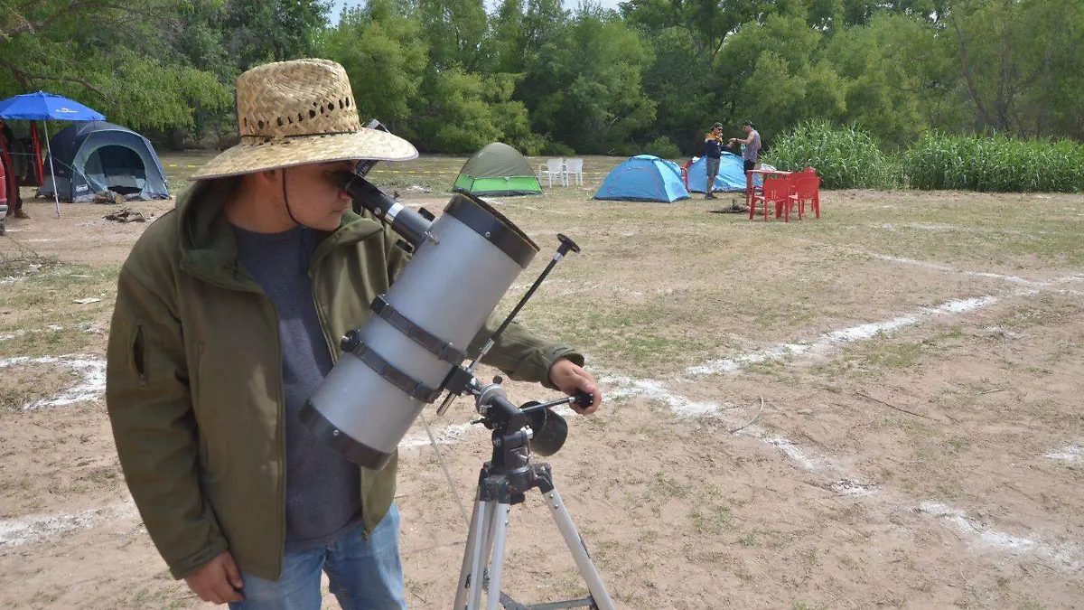 Nazas deslumbró a miles con el Eclipse Solar Total