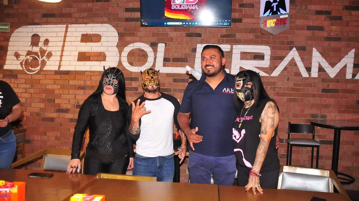 Espectacular función de lucha libre en la Arena Terremoto King