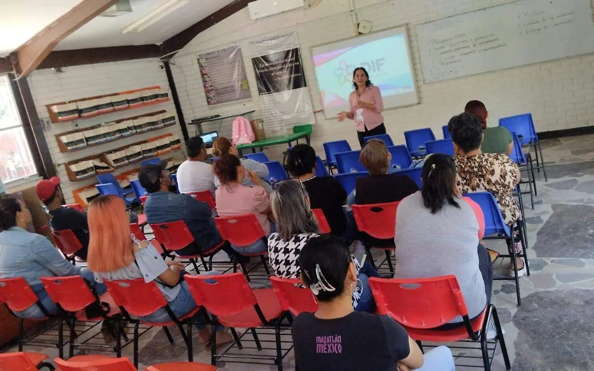 Llevan Escuela para Padres a instituciones educativas