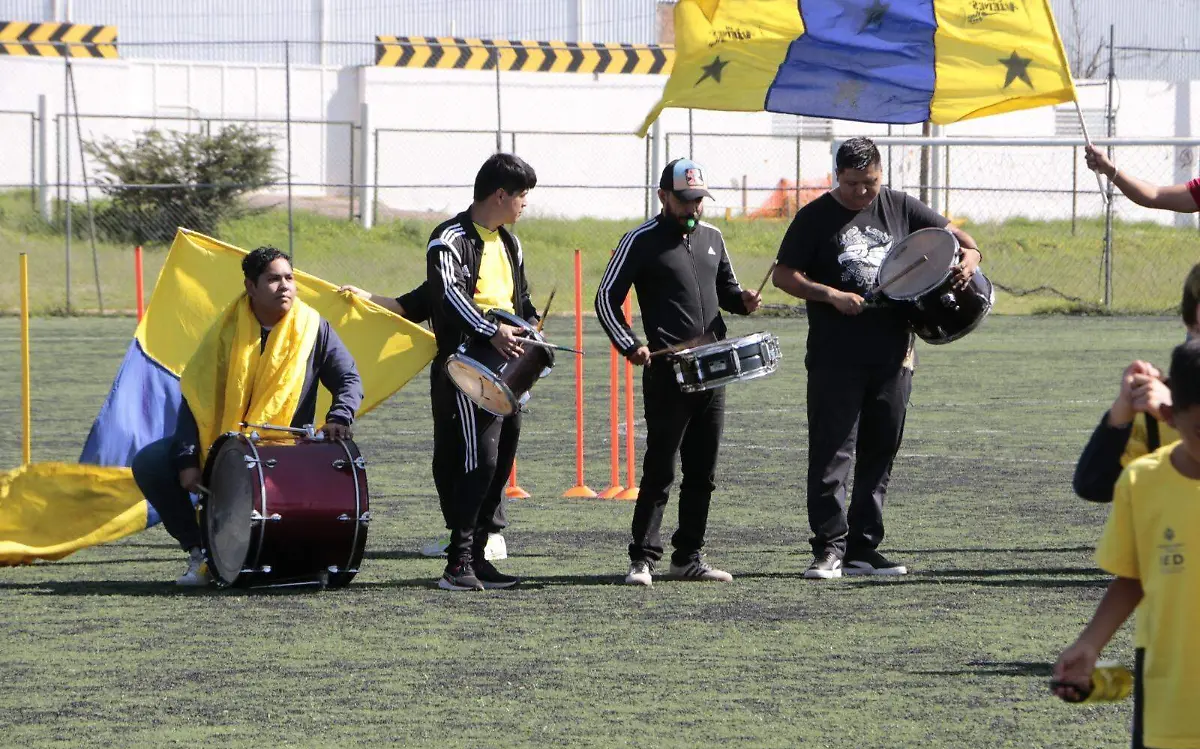 A ritmo de batucada inició el Mega curso infantil