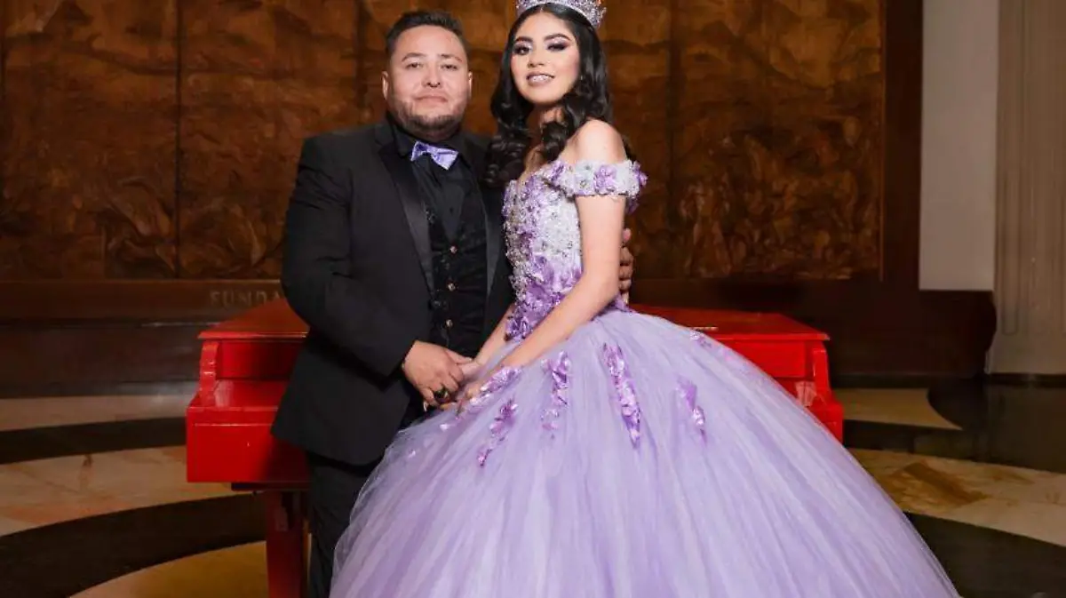 Aquí junto a su padre