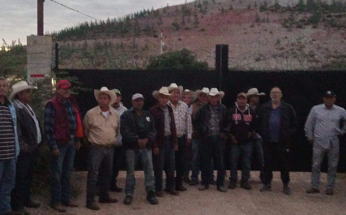 Ejidatarios de Atotonilco toman instalaciones de mina El Castillo en Durango