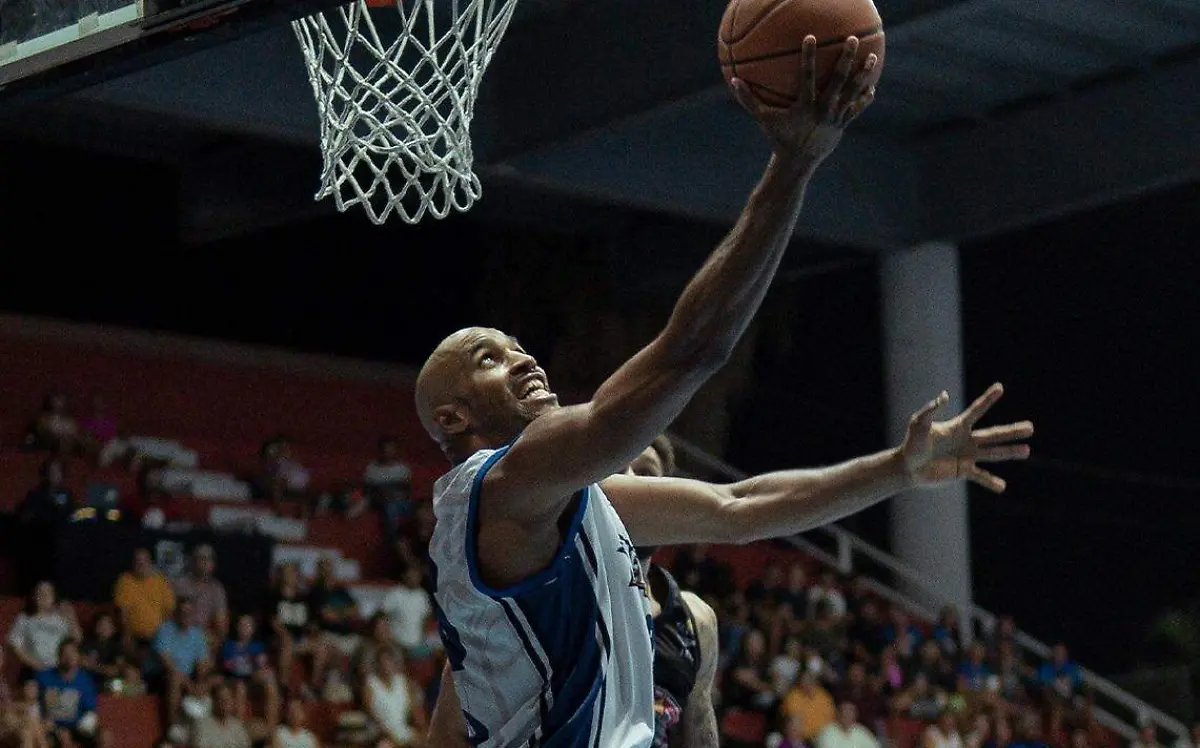 Reyes cae en el primero de playoffs