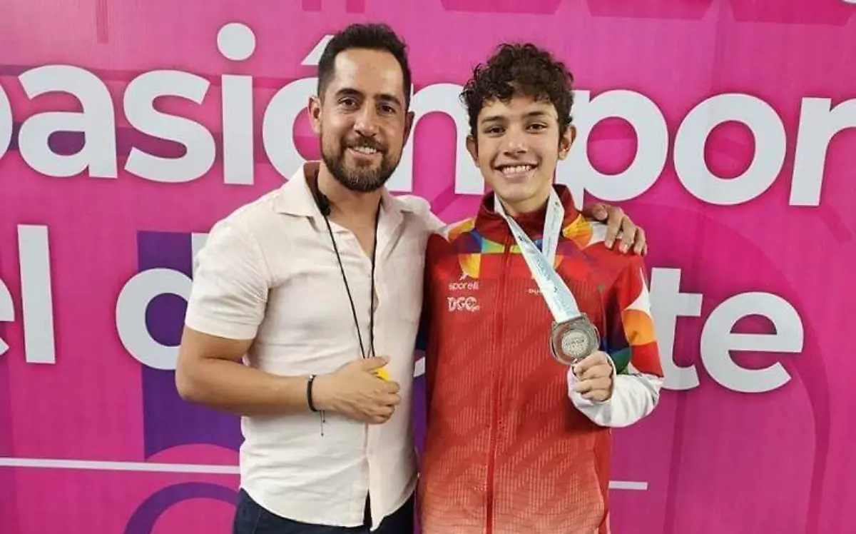 Día de medallas para Durango en natación