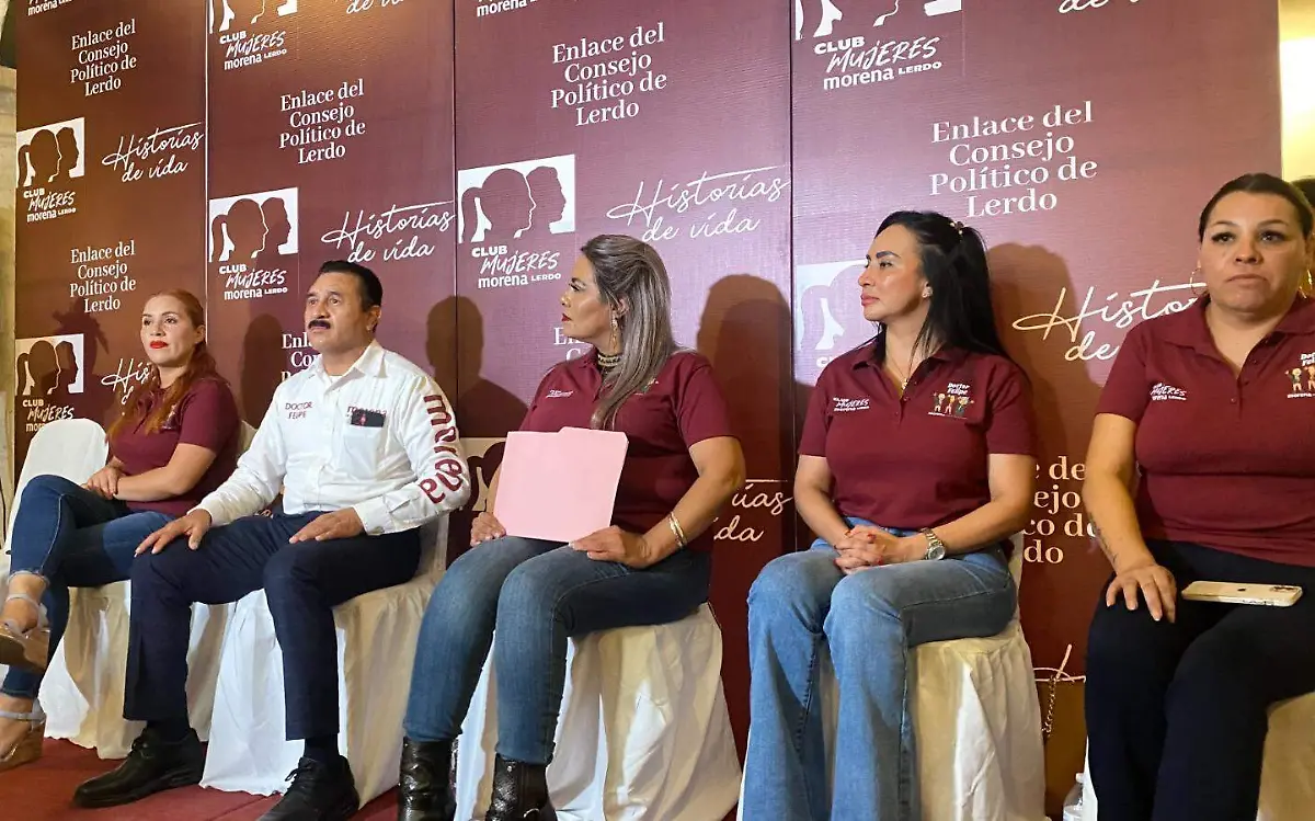 Toman protesta al Club Mujeres de Morena