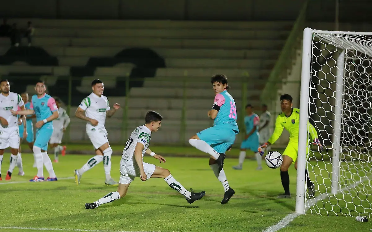 Alacranes arranca en casa con triunfo