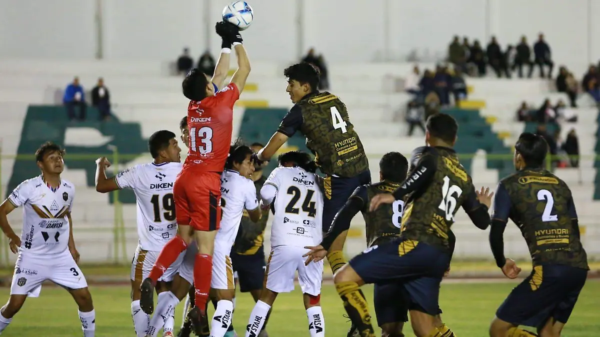 Los Alacranes de Durango igualaron a dos en su casa ante Saltillo