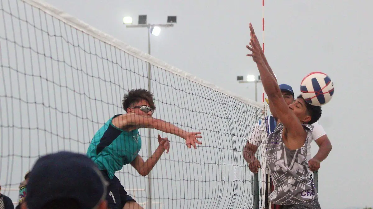 Volibol de playa busca el bronce