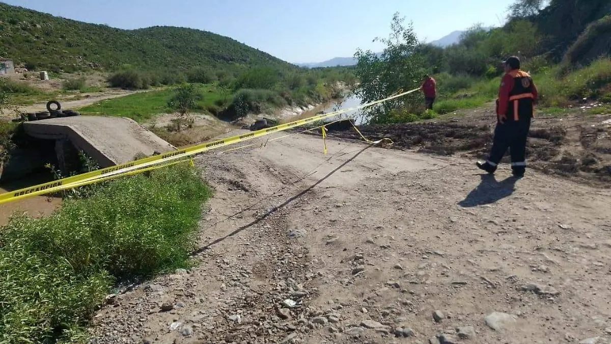 Colapsa puente en la Villa de Nazareno