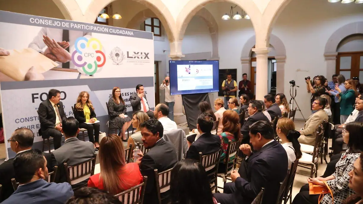 Realizan el “Foro de Derecho Constitucional para vivir en un ambiente libre de Corrupción