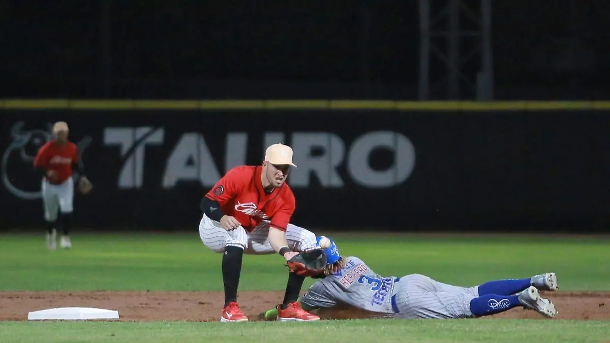 Caliente sigue con nuevos refuerzos