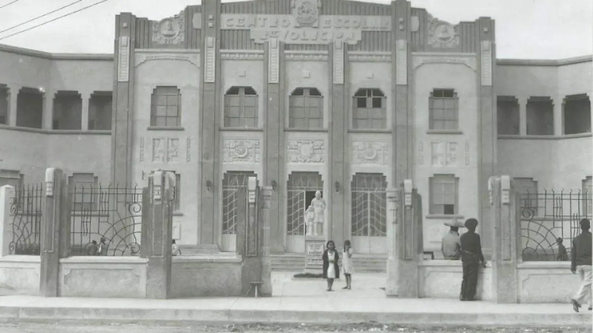 La historia del Centro Escolar Revolución; dicen que ahí asustan
