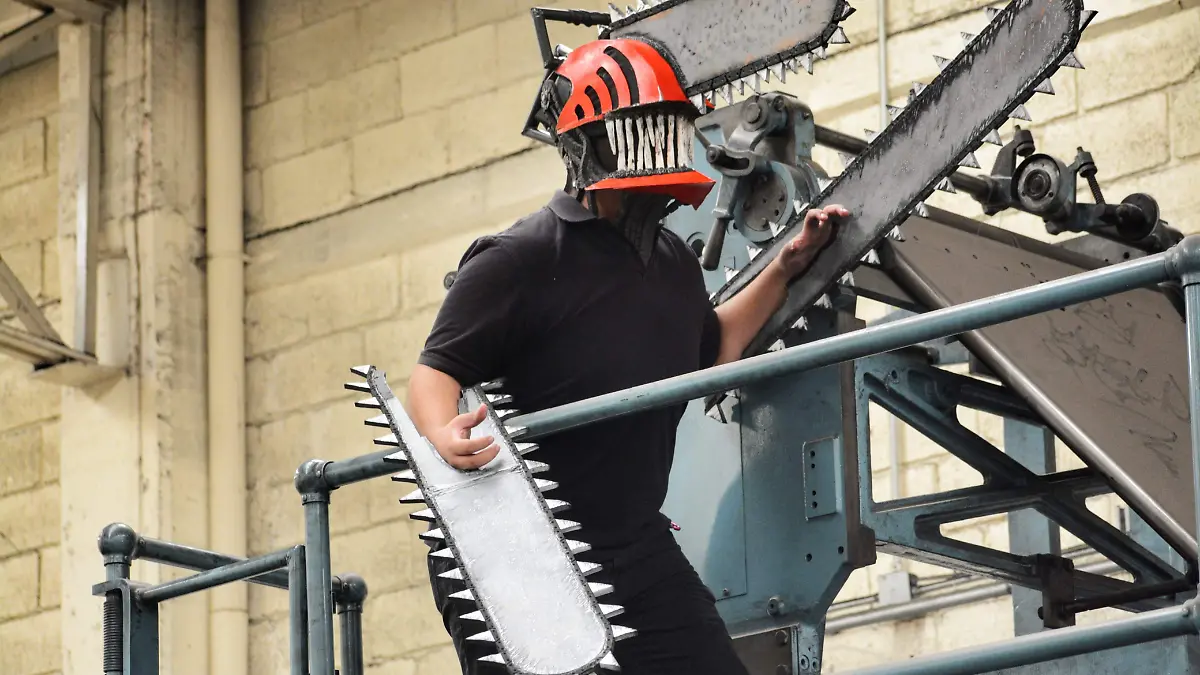 Bosper: Cosplayer duranguense creador de increíbles armaduras