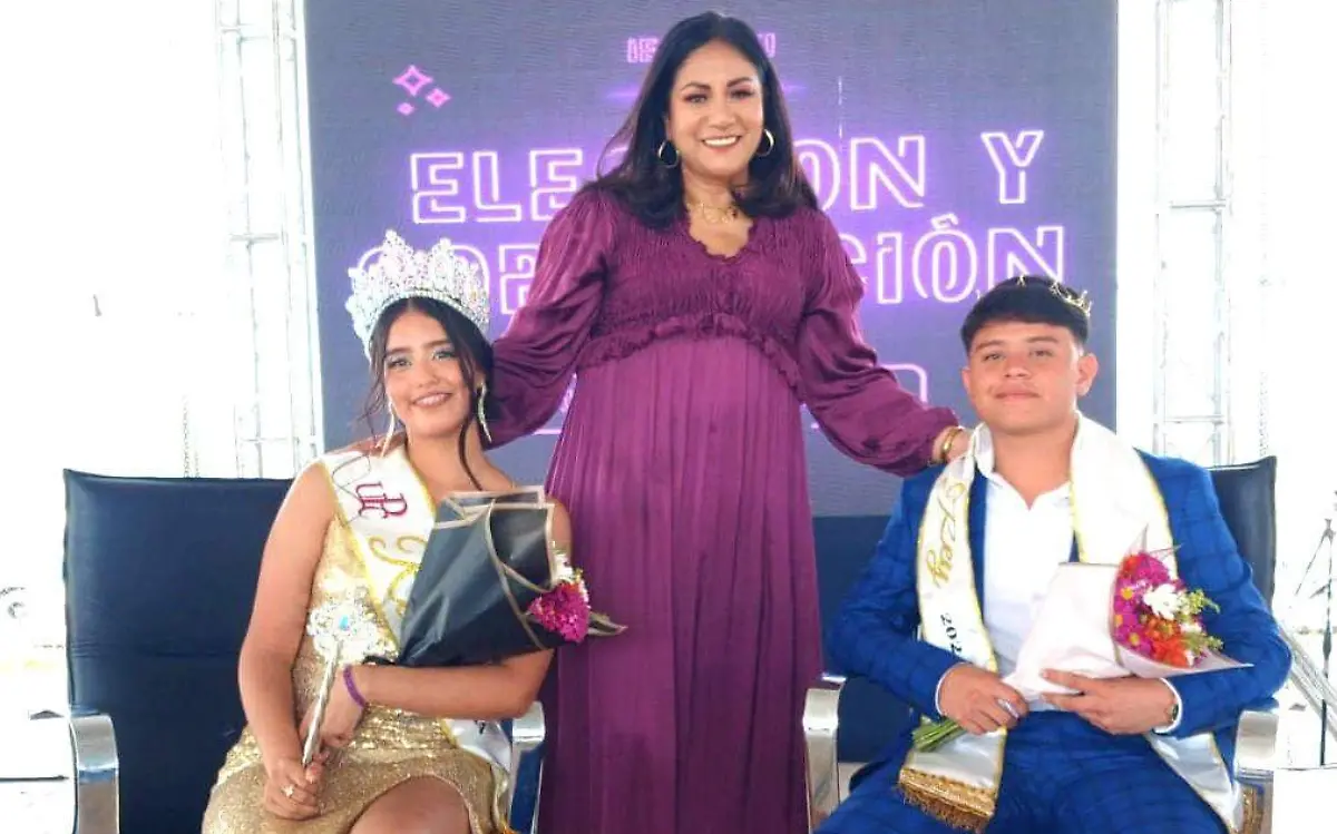 Esneidi Carolina Favela Franco y Alexis Flores Cedillo, reina y rey de la UPC