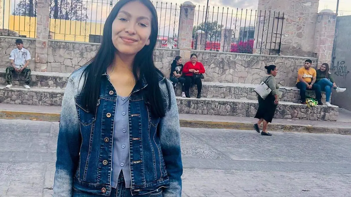 Itzel Galván en evento del eclipse 2024