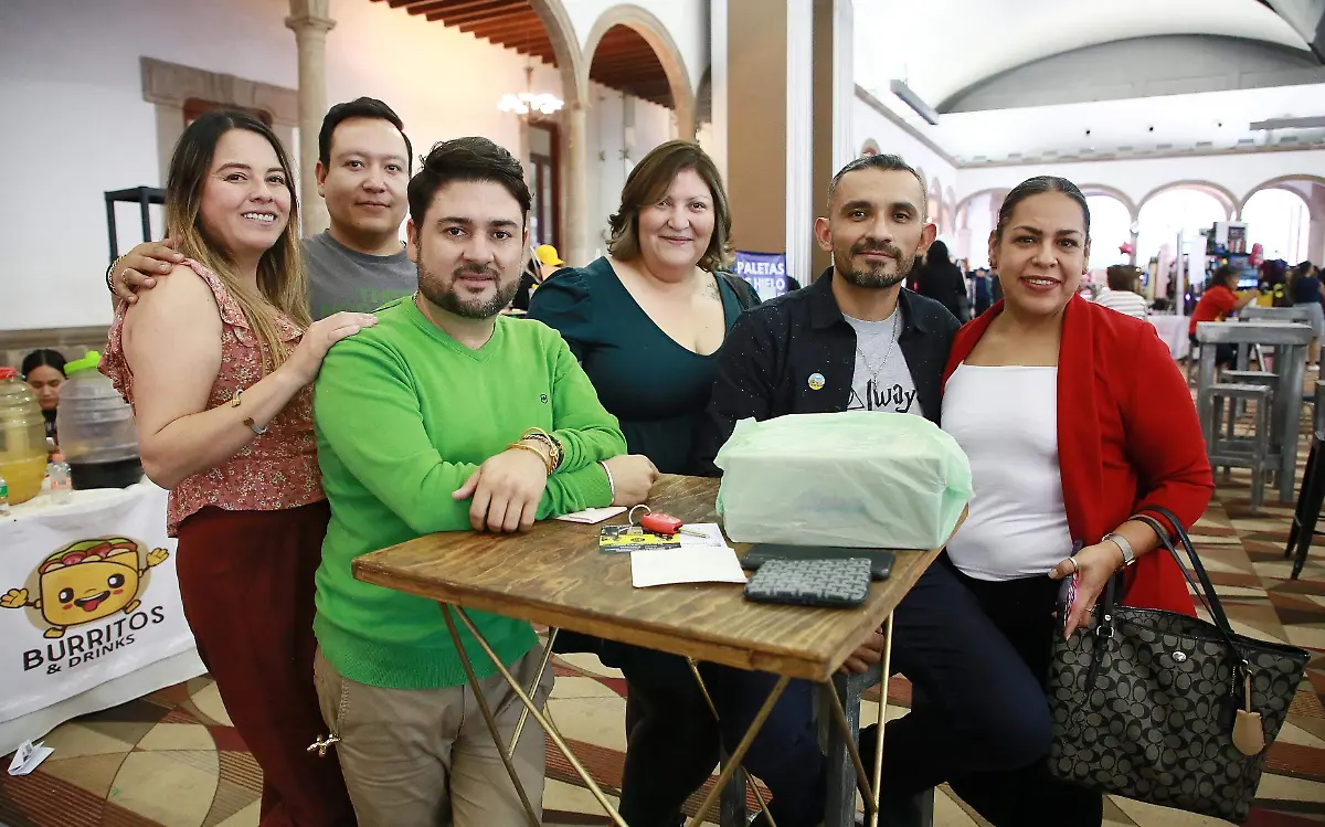 Vanesa Santana, Israel De León, César Corella, Aleida Sánchez, Nahum Santana y Georgina Peña