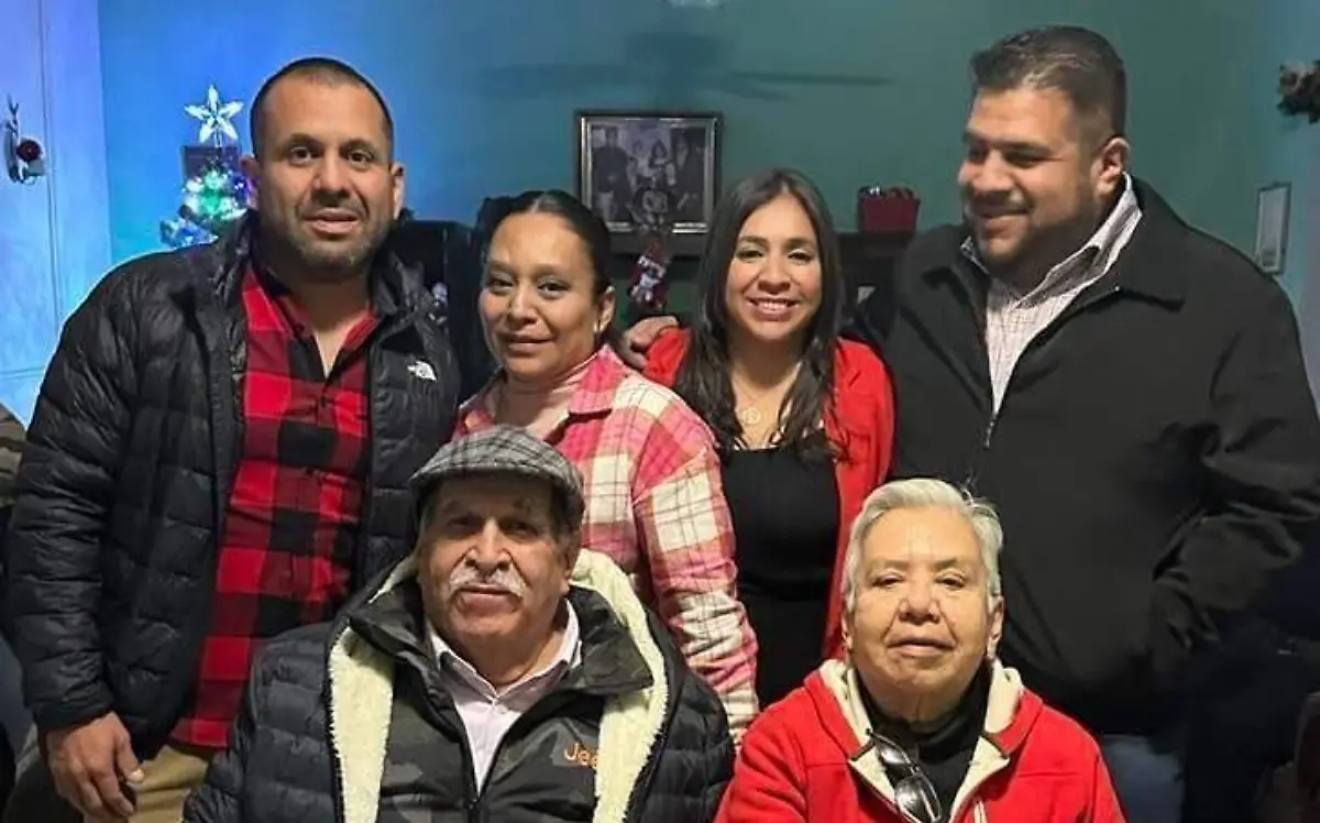 Familia del cumpleañero Don Luciano Hernández Chávez