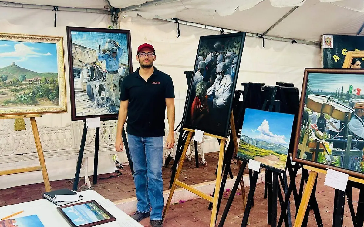 Nuestro artista Carlitos Estrada Gómez participó en exposición de pintura