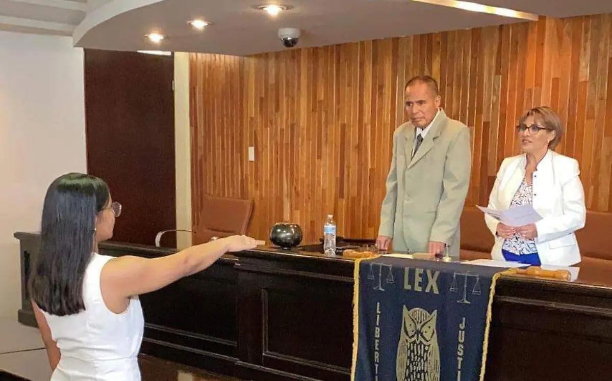 Es nueva Abogada Silvia Lorena Moreno Romero