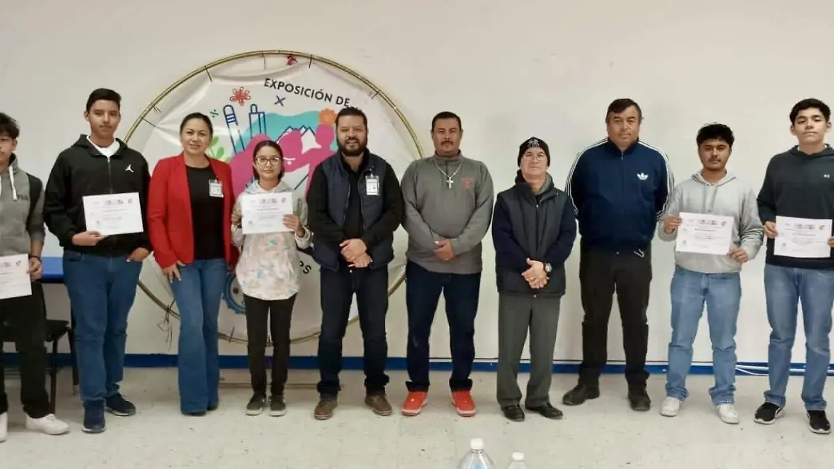 Alumnos y Directivos del CBTIS 115