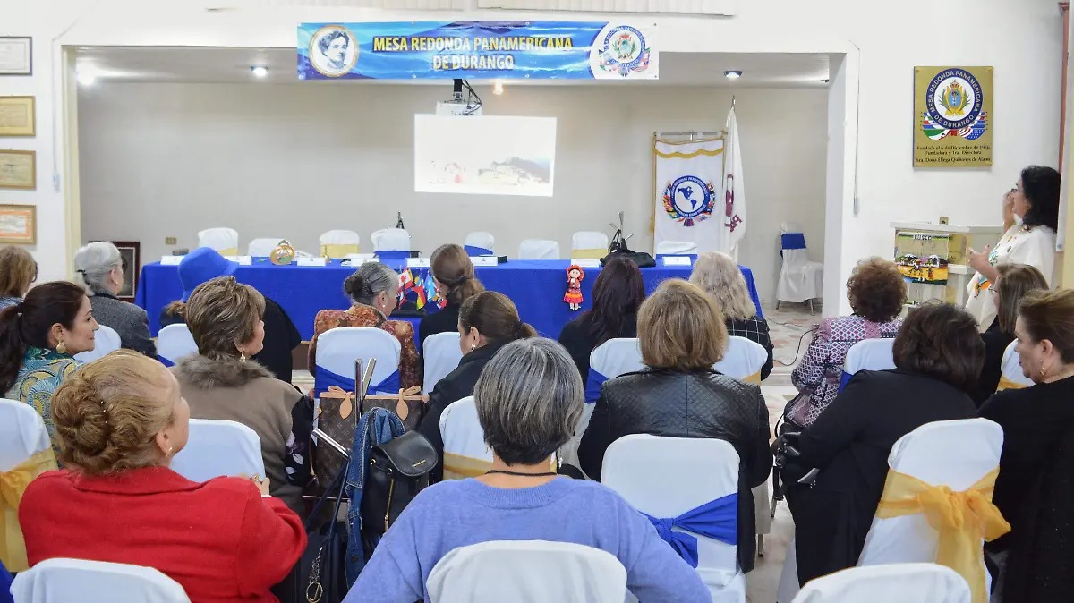 Mesa redonda Panamericana de Durango rinde homenaje a Perú